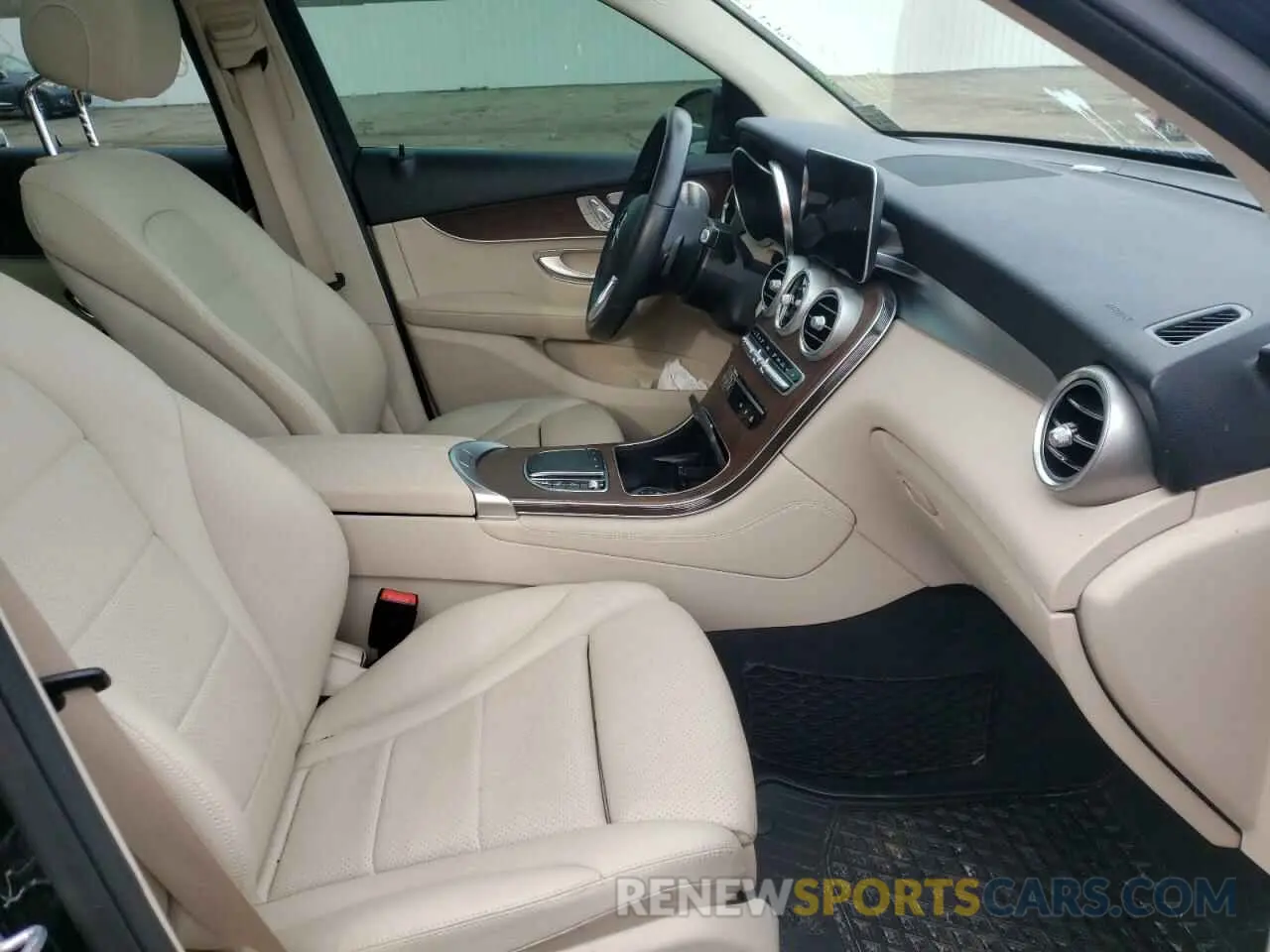 5 Photograph of a damaged car WDC0G8EB2LF708153 MERCEDES-BENZ GLC-CLASS 2020
