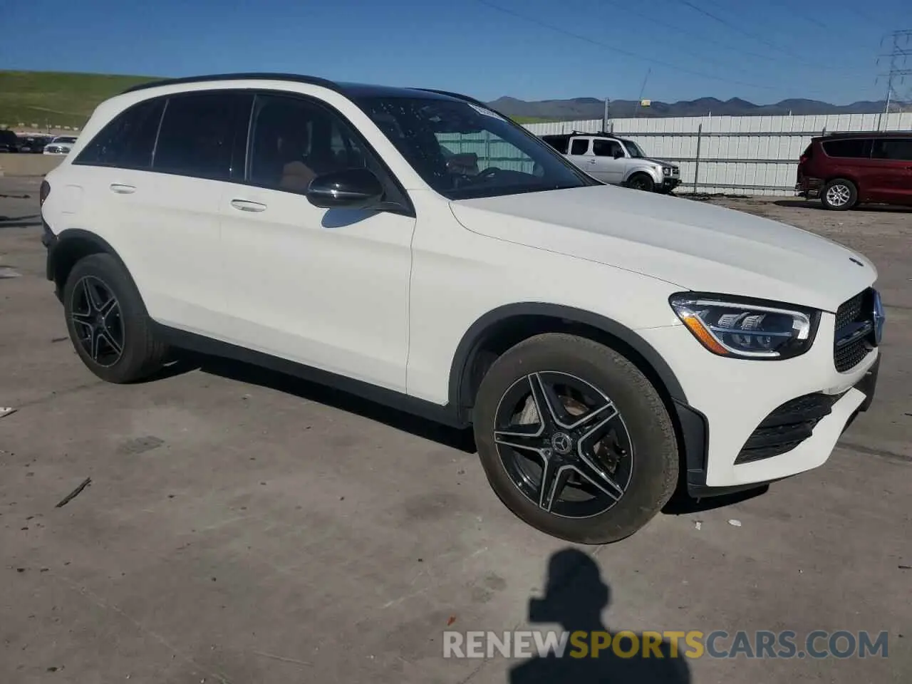4 Фотография поврежденного автомобиля WDC0G8EB4LF700801 MERCEDES-BENZ GLC-CLASS 2020
