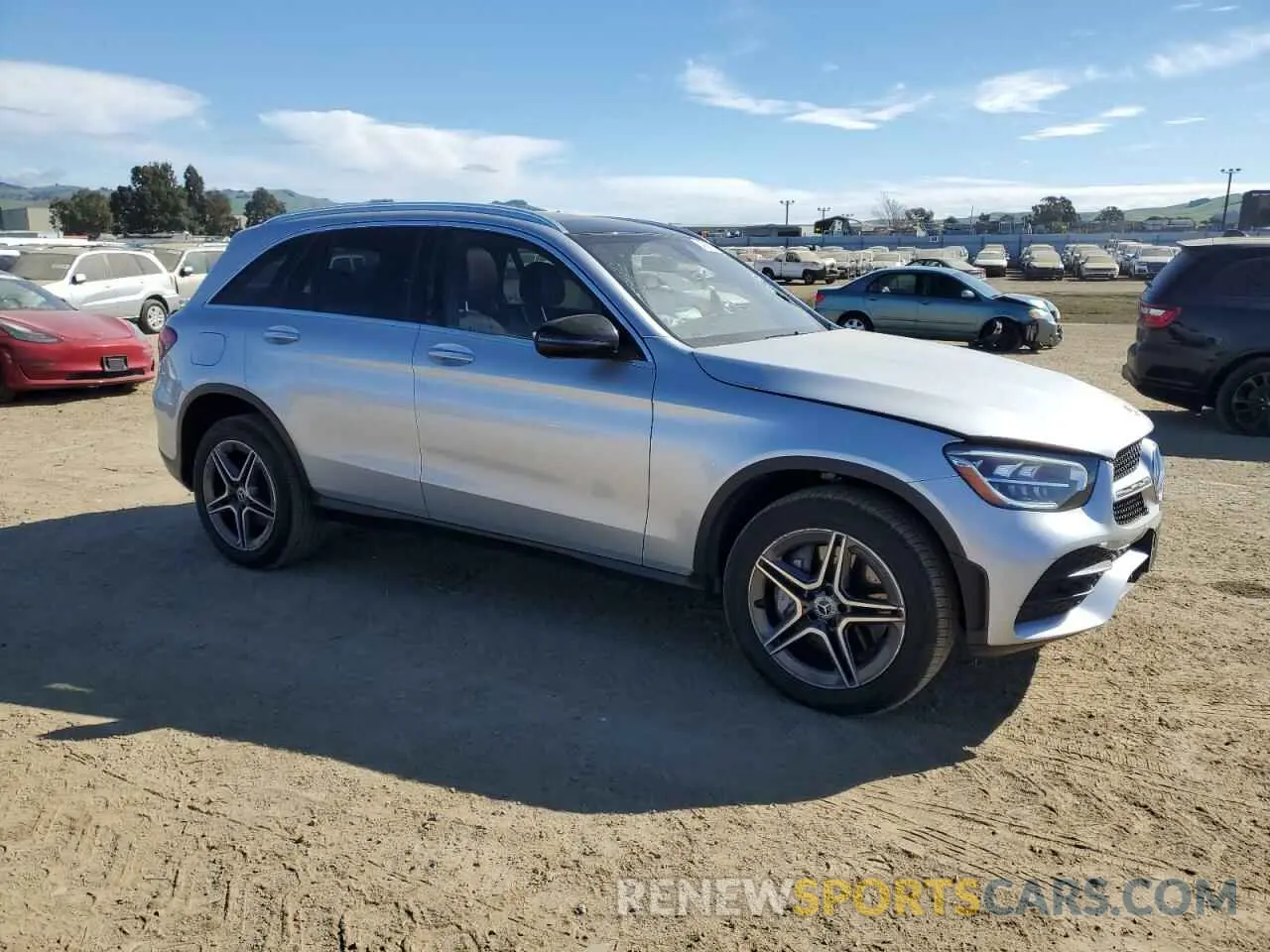4 Фотография поврежденного автомобиля WDC0G8EB4LF733748 MERCEDES-BENZ GLC-CLASS 2020