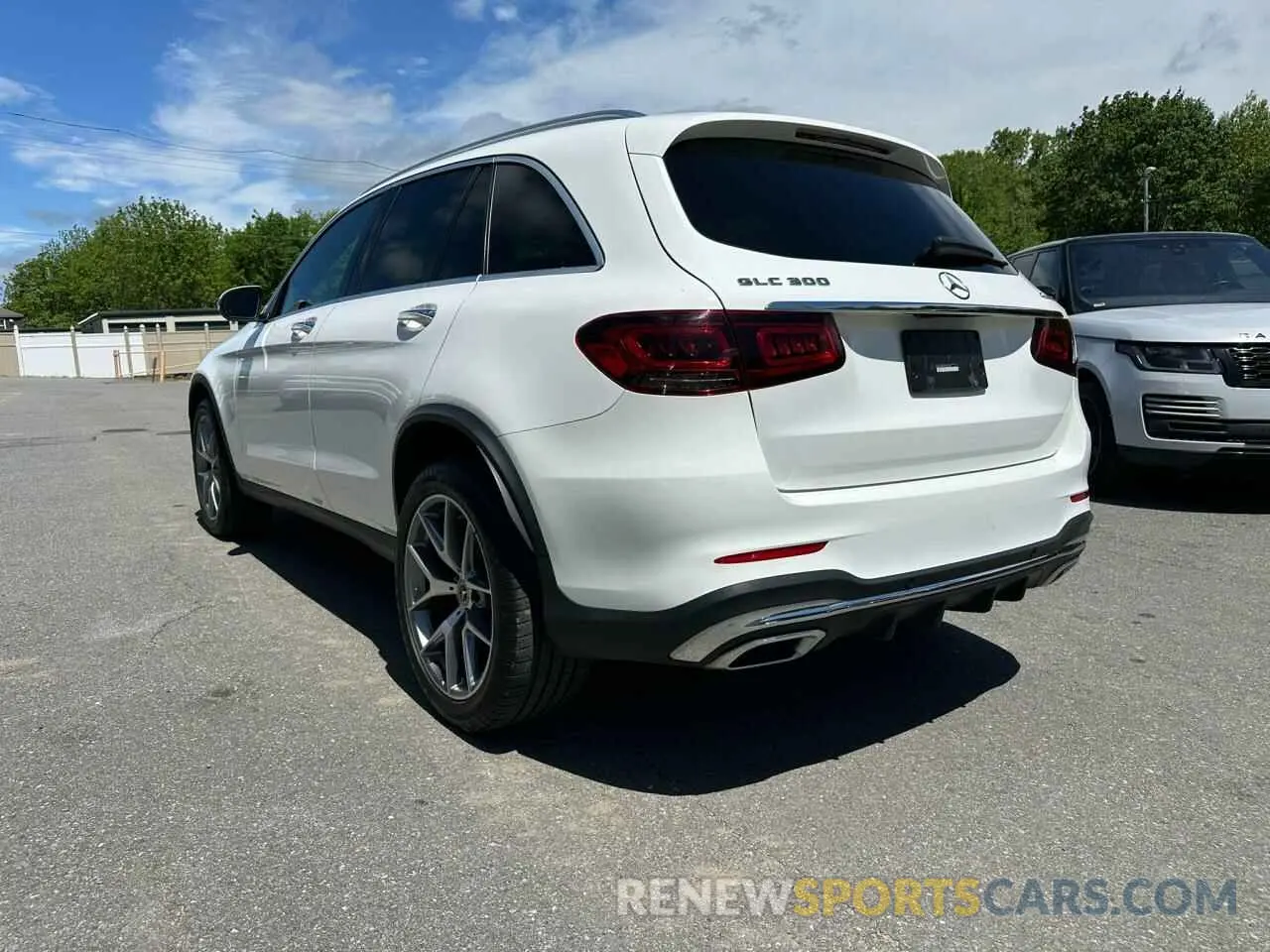 2 Photograph of a damaged car WDC0G8EB6LF742144 MERCEDES-BENZ GLC-CLASS 2020
