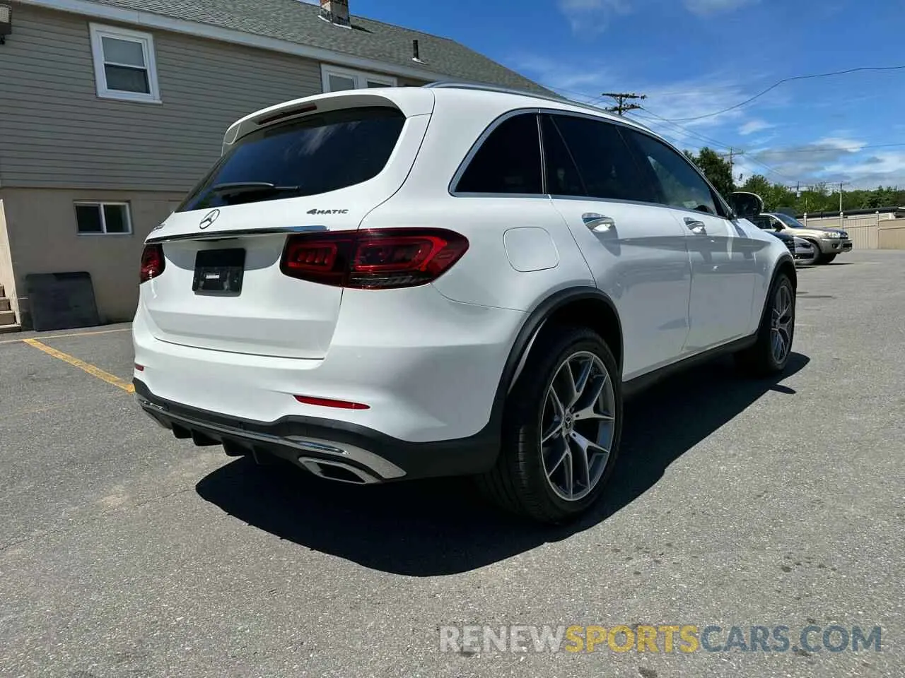 3 Photograph of a damaged car WDC0G8EB6LF742144 MERCEDES-BENZ GLC-CLASS 2020