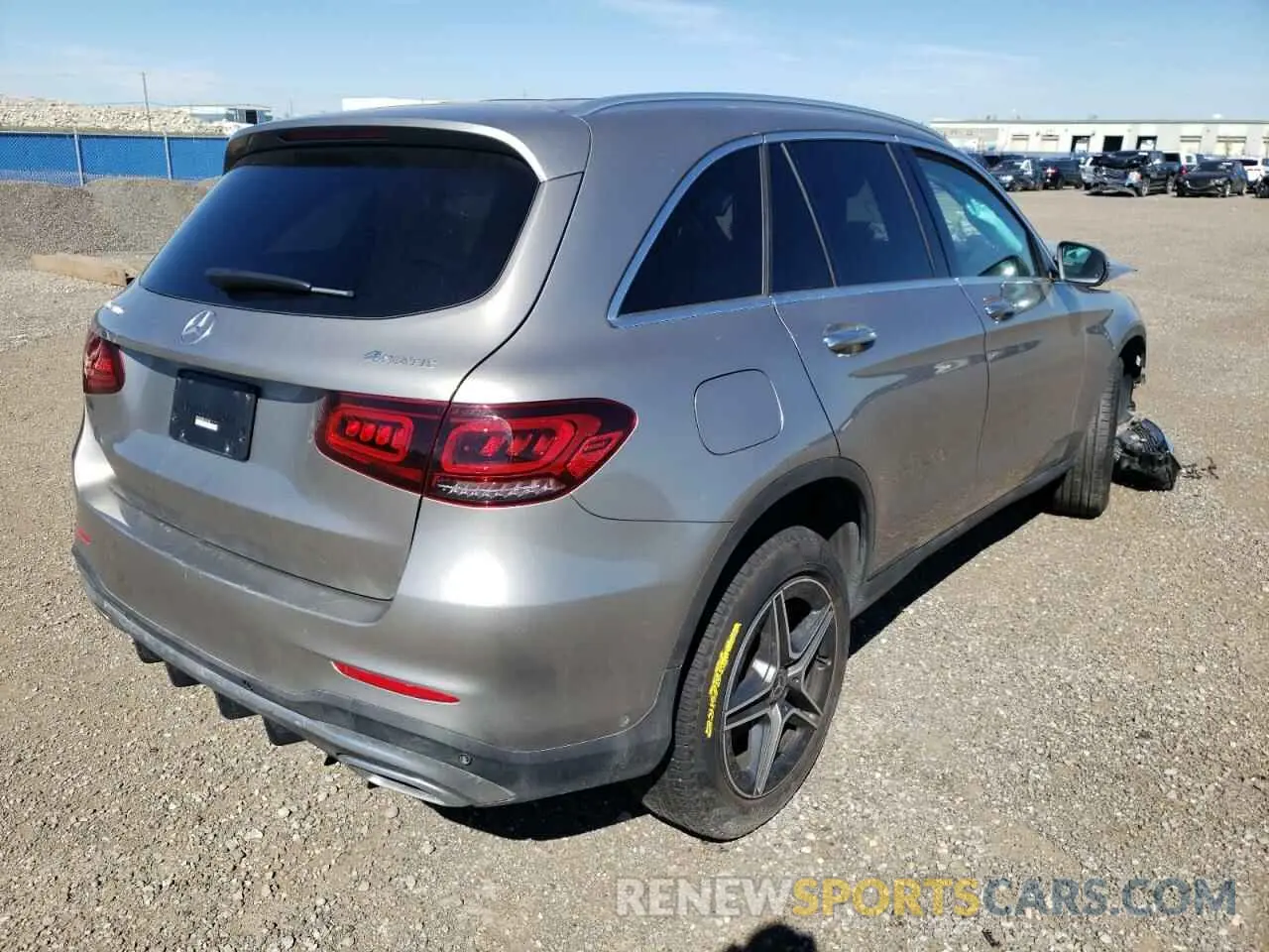 4 Фотография поврежденного автомобиля WDC0G8EB8LV201750 MERCEDES-BENZ GLC-CLASS 2020