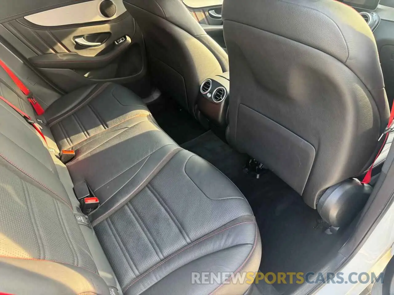 6 Photograph of a damaged car W1N0G6EB6MF889066 MERCEDES-BENZ GLC-CLASS 2021