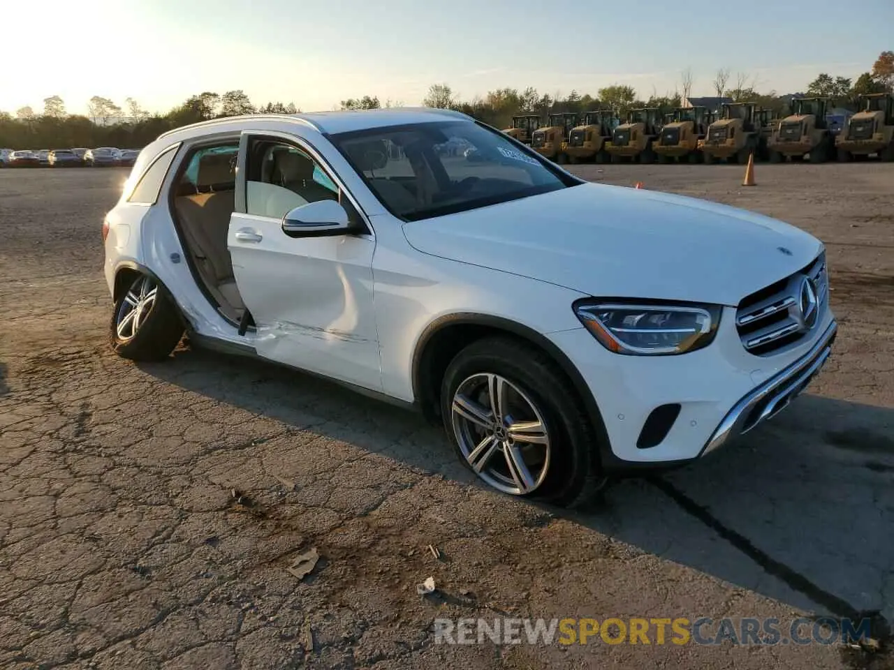 4 Фотография поврежденного автомобиля W1N0G8DB0MV268263 MERCEDES-BENZ GLC-CLASS 2021