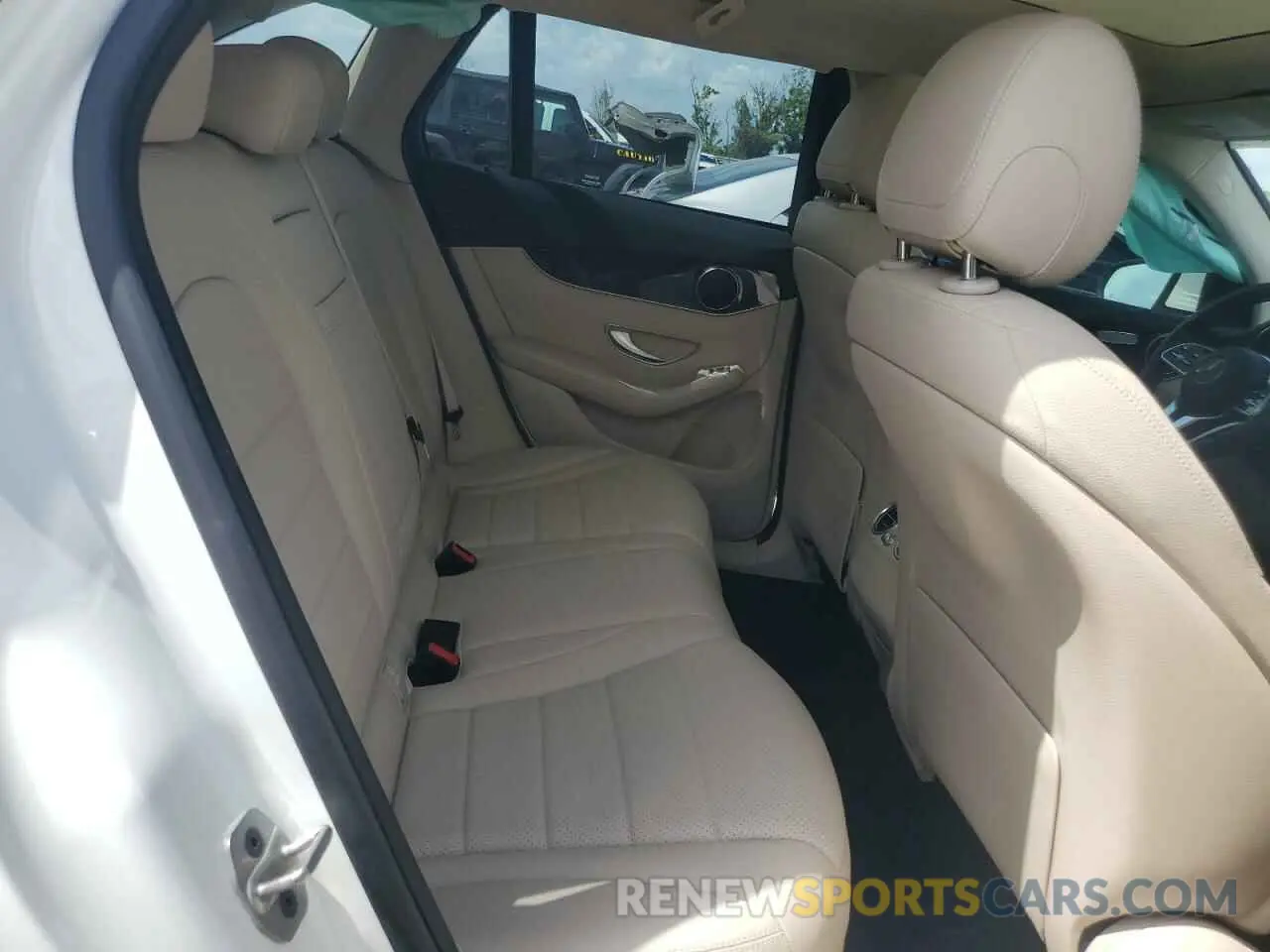 11 Photograph of a damaged car W1N0G8DB1MF967976 MERCEDES-BENZ GLC-CLASS 2021