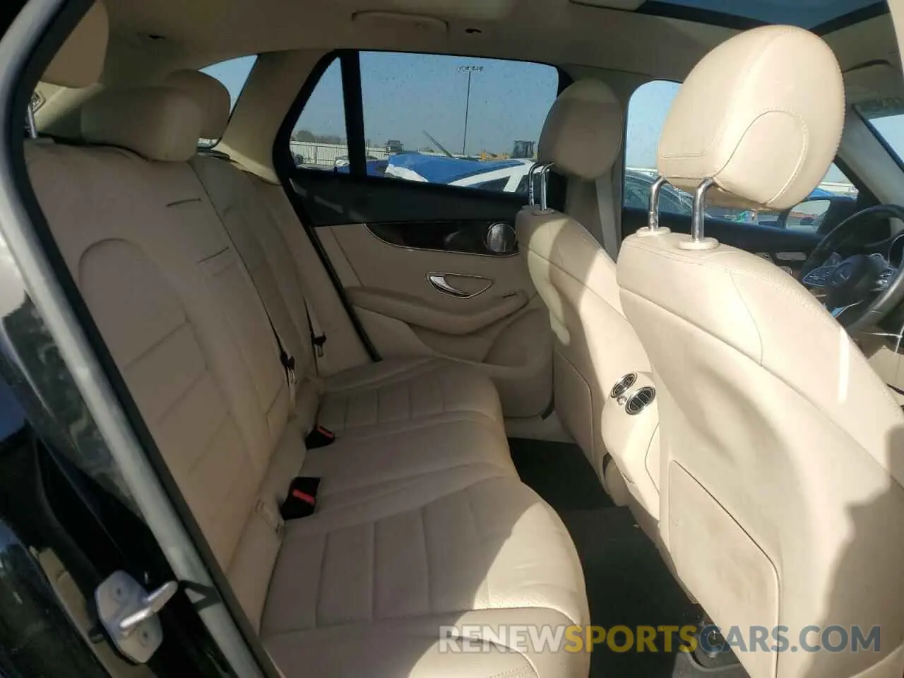 11 Photograph of a damaged car W1N0G8DB2MF869765 MERCEDES-BENZ GLC-CLASS 2021