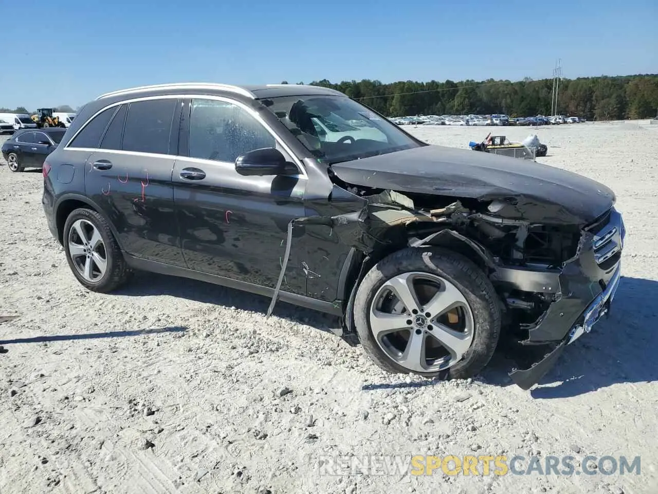 4 Photograph of a damaged car W1N0G8DB2MV265400 MERCEDES-BENZ GLC-CLASS 2021