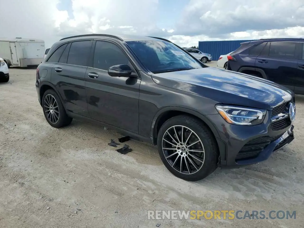 4 Фотография поврежденного автомобиля W1N0G8DB2MV268412 MERCEDES-BENZ GLC-CLASS 2021