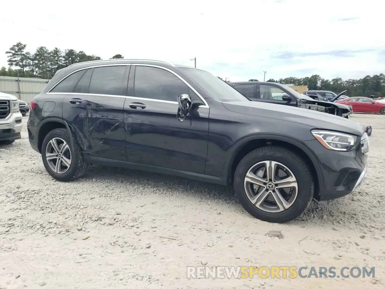 4 Фотография поврежденного автомобиля W1N0G8DB3MF900893 MERCEDES-BENZ GLC-CLASS 2021