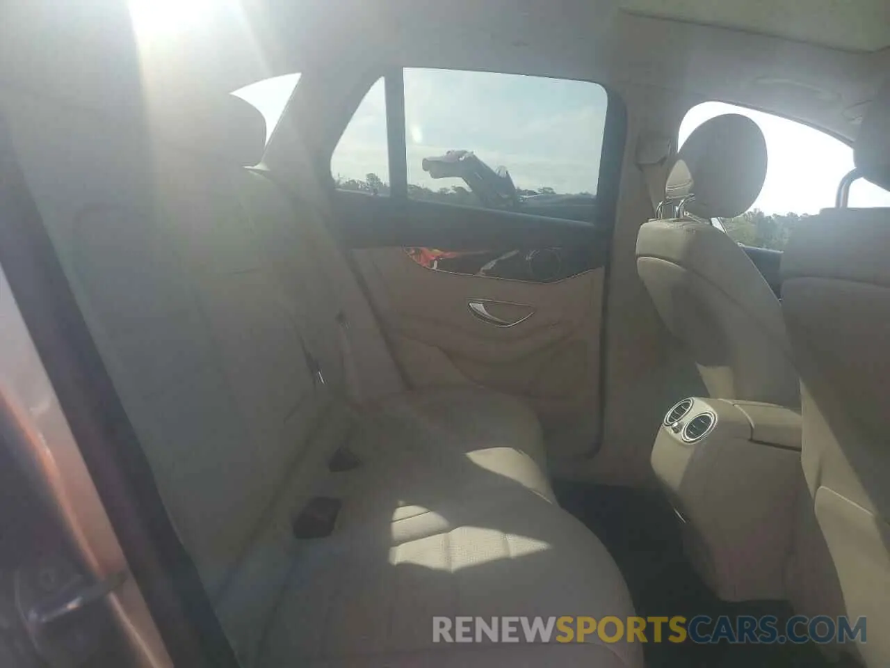 11 Фотография поврежденного автомобиля W1N0G8DB4MV279217 MERCEDES-BENZ GLC-CLASS 2021