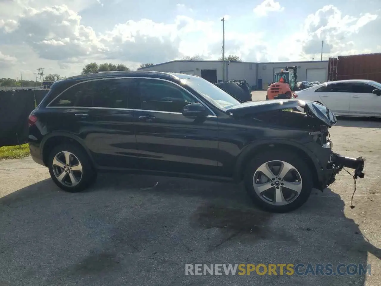 4 Фотография поврежденного автомобиля W1N0G8DB4MV323197 MERCEDES-BENZ GLC-CLASS 2021