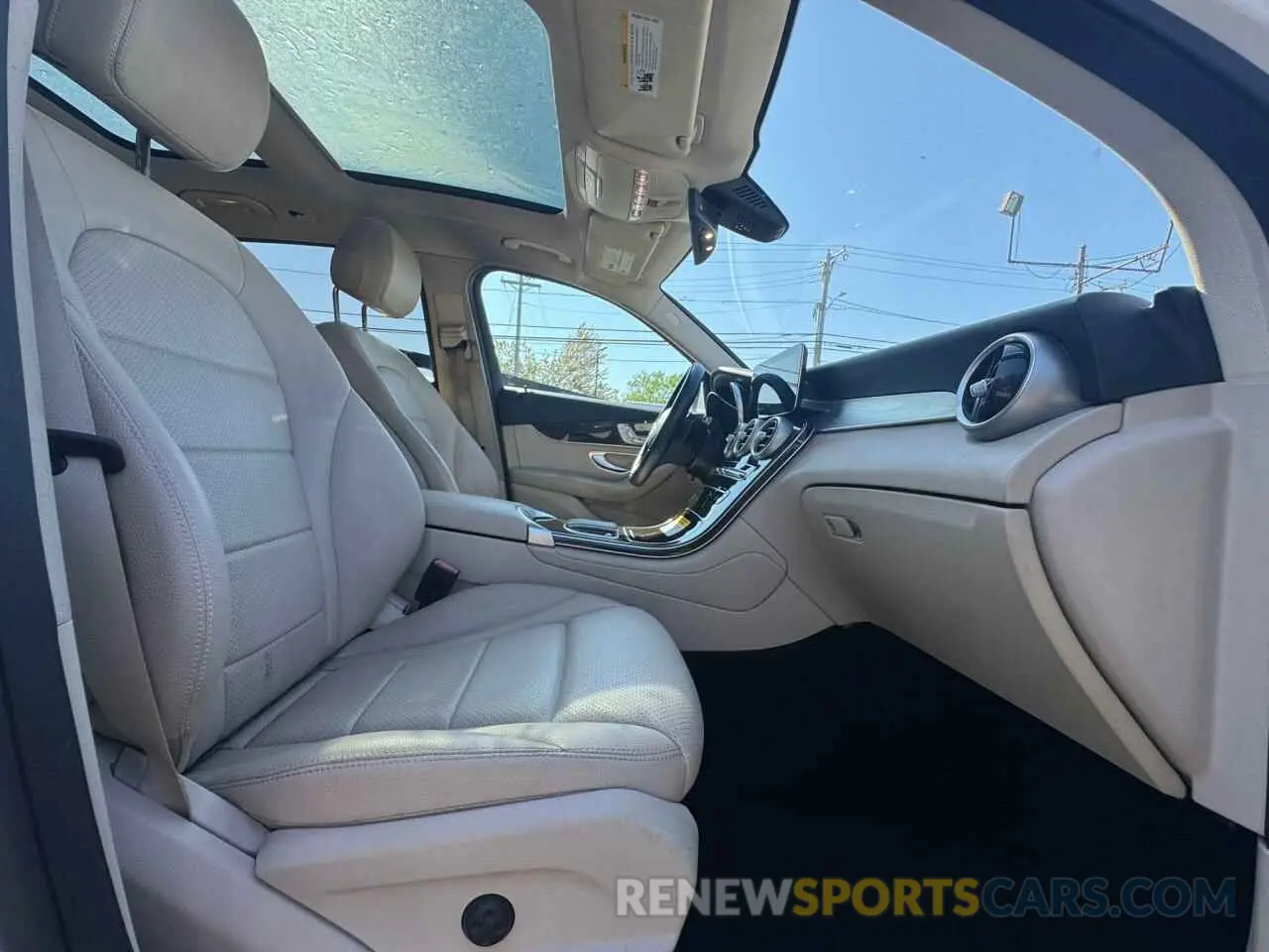5 Photograph of a damaged car W1N0G8DB6MV300830 MERCEDES-BENZ GLC-CLASS 2021
