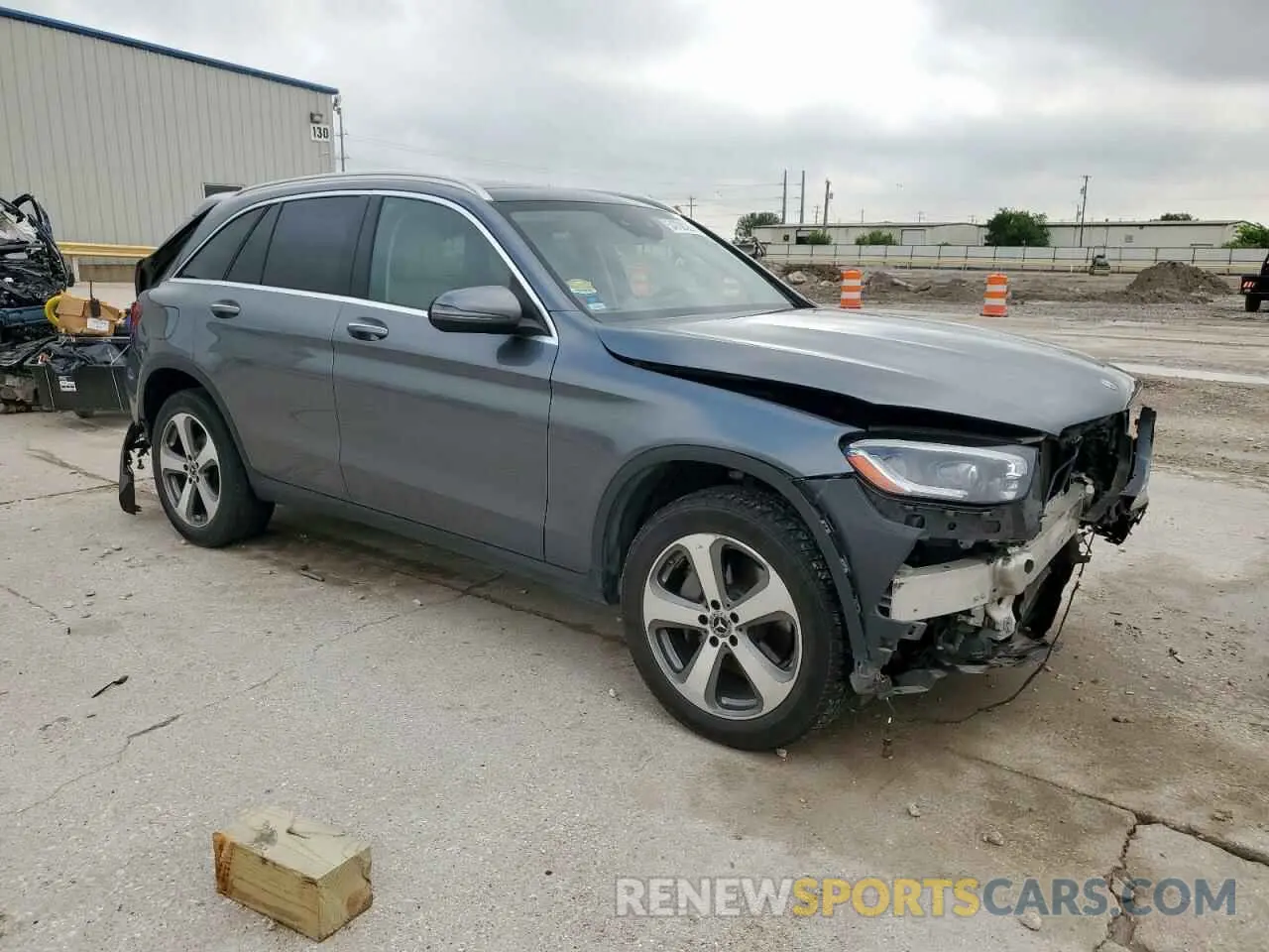4 Фотография поврежденного автомобиля W1N0G8DB7MV263836 MERCEDES-BENZ GLC-CLASS 2021