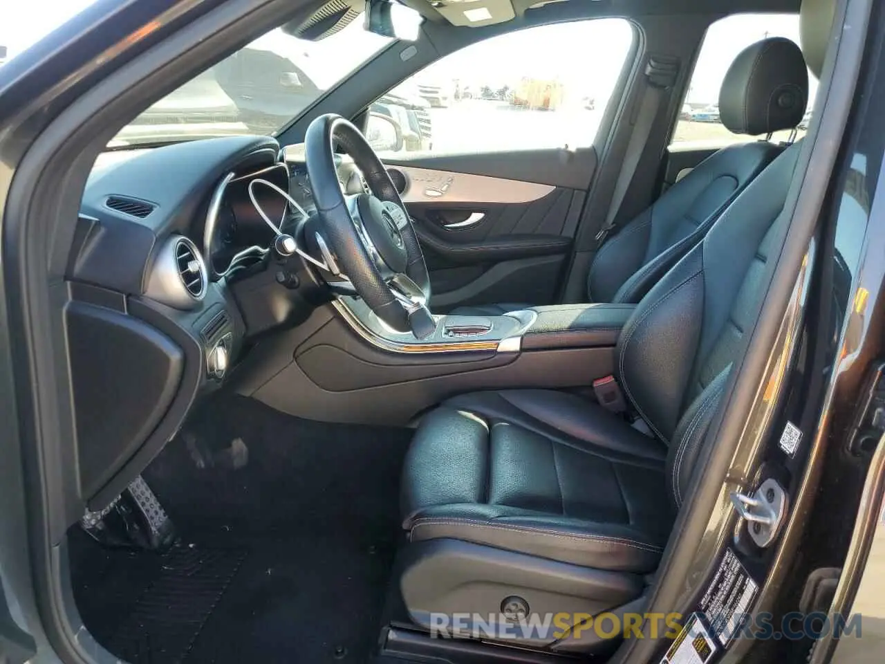 7 Photograph of a damaged car W1N0G8DB9MF960242 MERCEDES-BENZ GLC-CLASS 2021