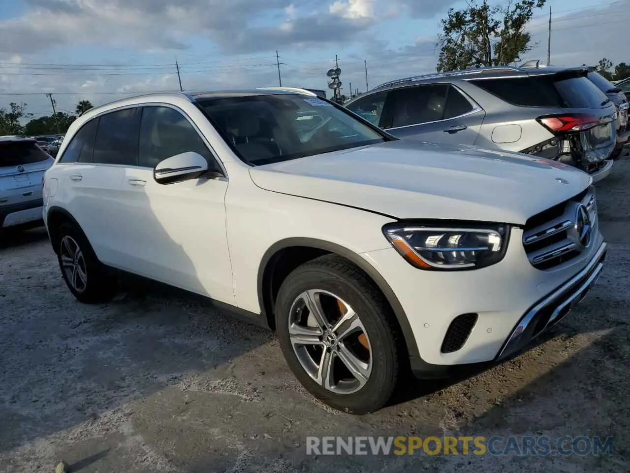 4 Фотография поврежденного автомобиля W1N0G8DBXMF927380 MERCEDES-BENZ GLC-CLASS 2021