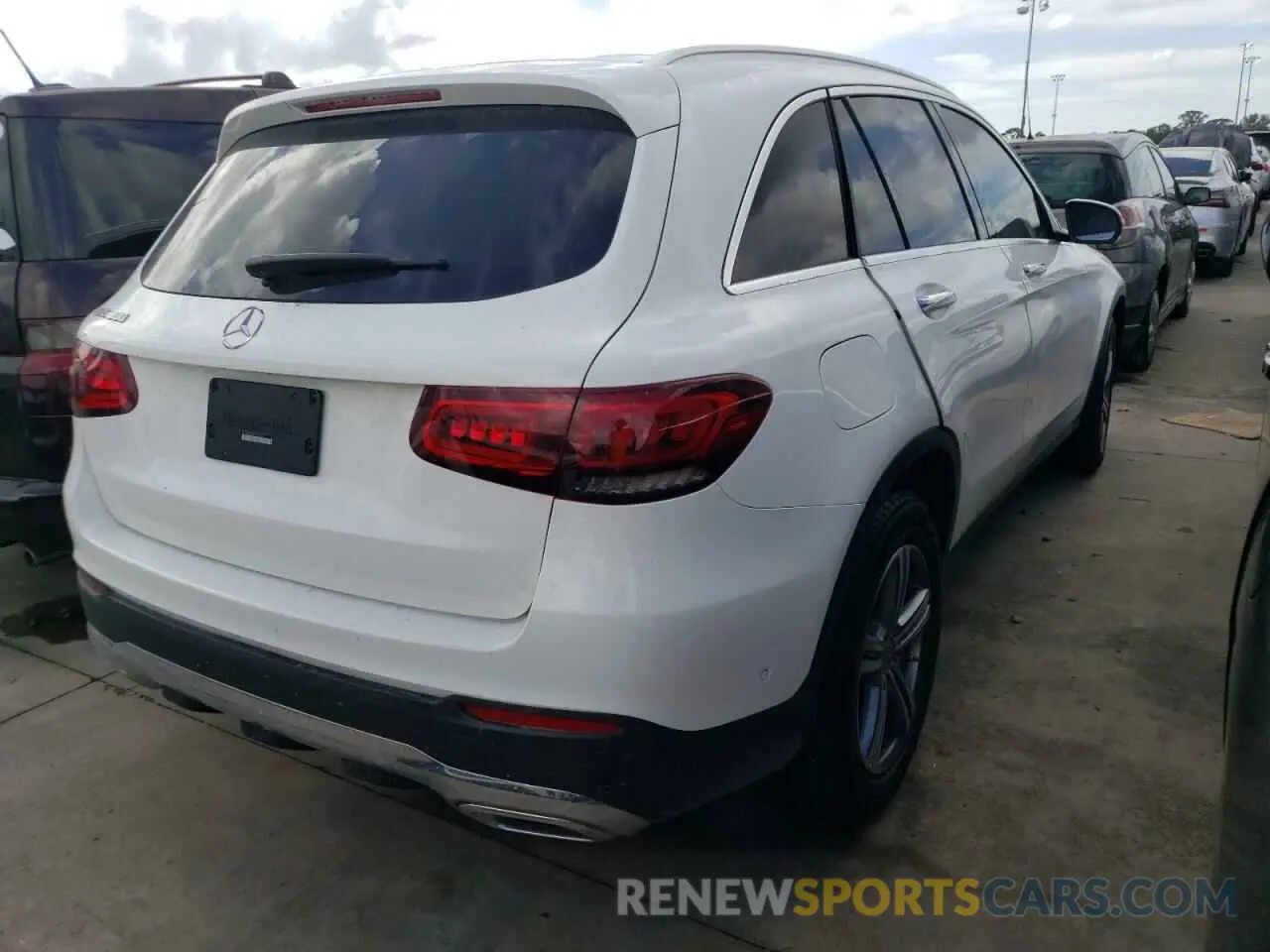 4 Photograph of a damaged car W1N0G8DBXMV274605 MERCEDES-BENZ GLC-CLASS 2021