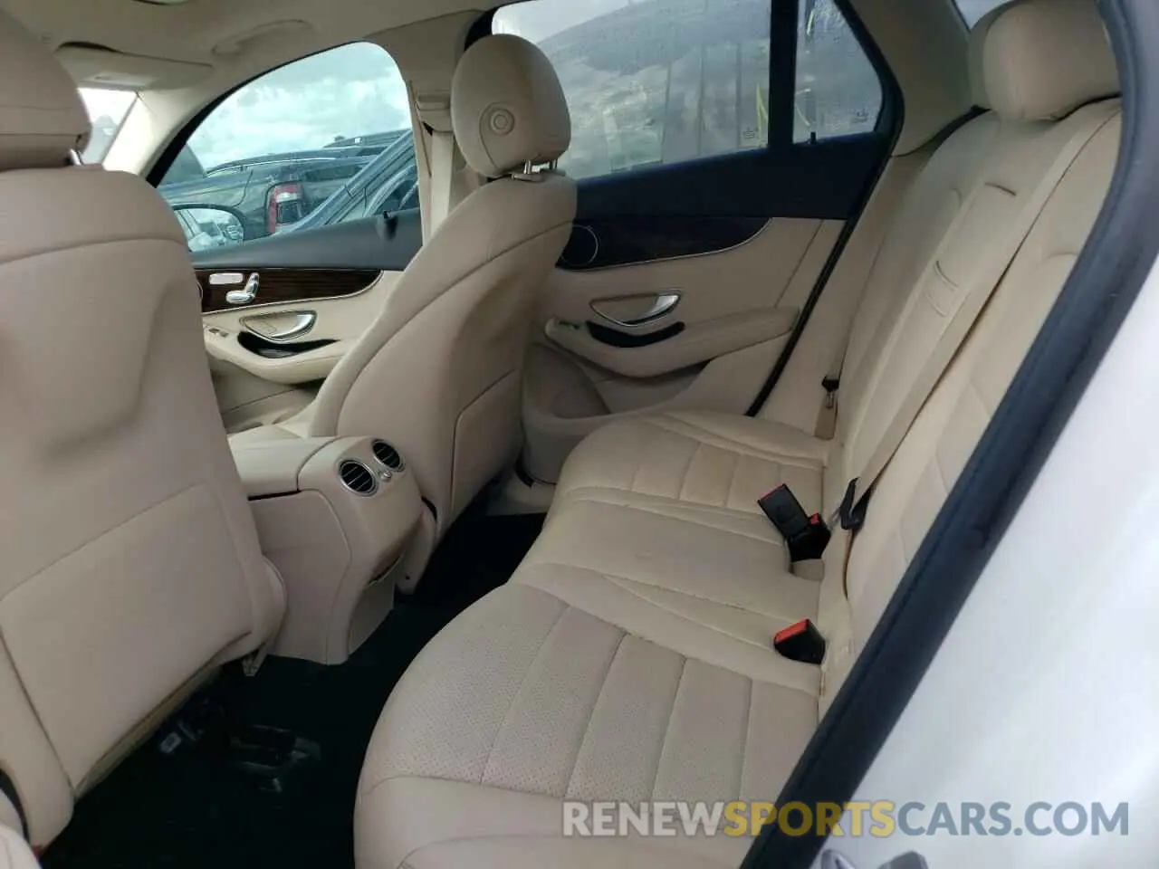 6 Photograph of a damaged car W1N0G8DBXMV274605 MERCEDES-BENZ GLC-CLASS 2021