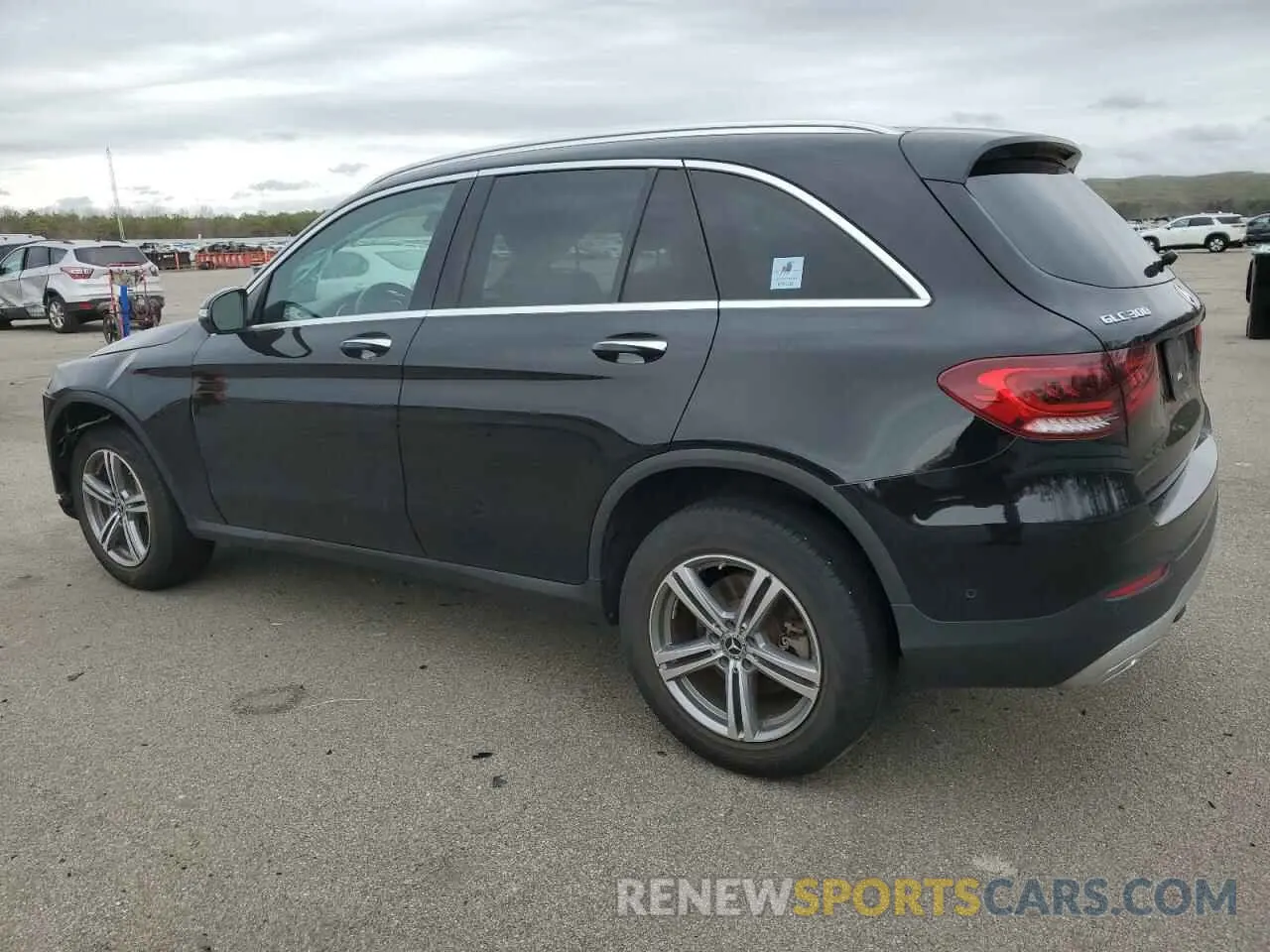 2 Photograph of a damaged car W1N0G8EB1MF893957 MERCEDES-BENZ GLC-CLASS 2021