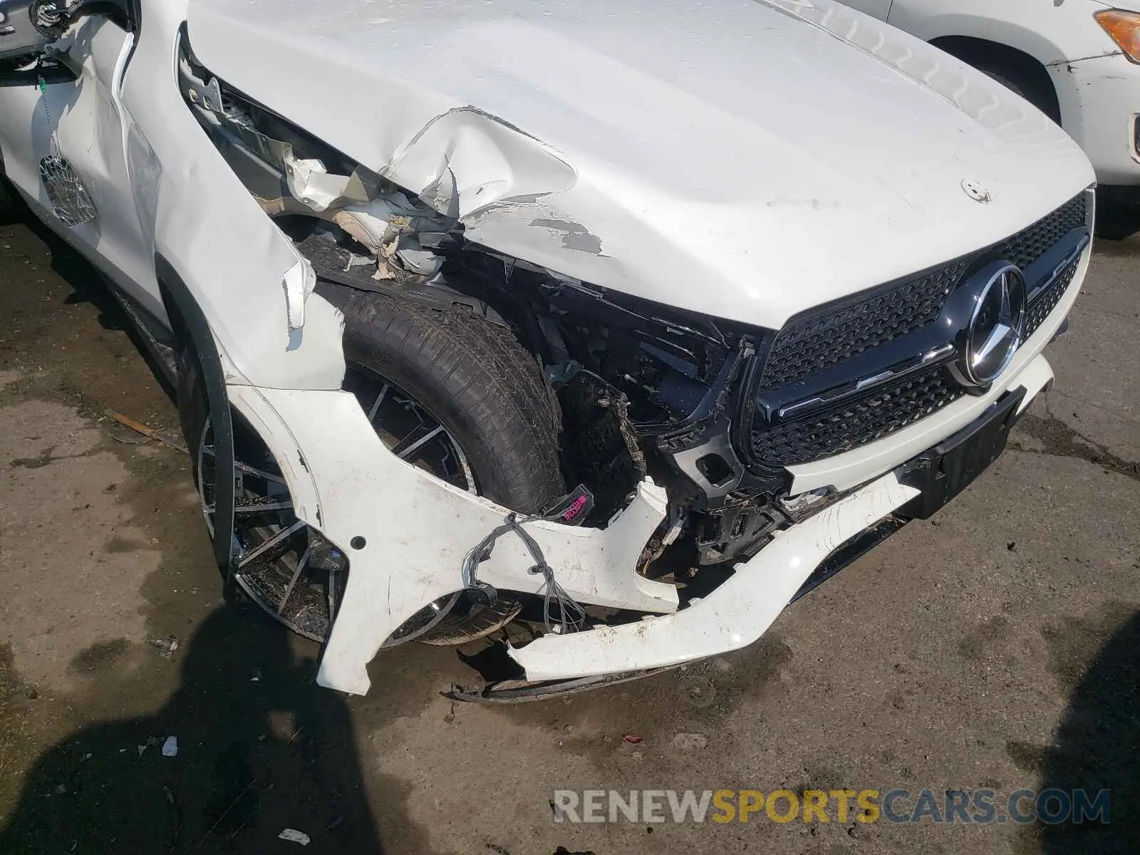 9 Photograph of a damaged car W1N0J8EB8MF892712 MERCEDES-BENZ GLC-CLASS 2021