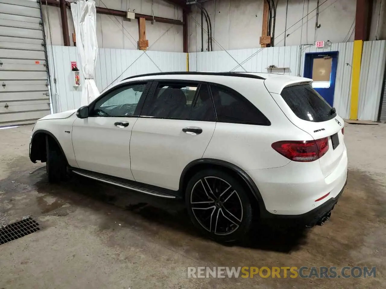 2 Photograph of a damaged car W1N0G6EB2NV351259 MERCEDES-BENZ GLC-CLASS 2022
