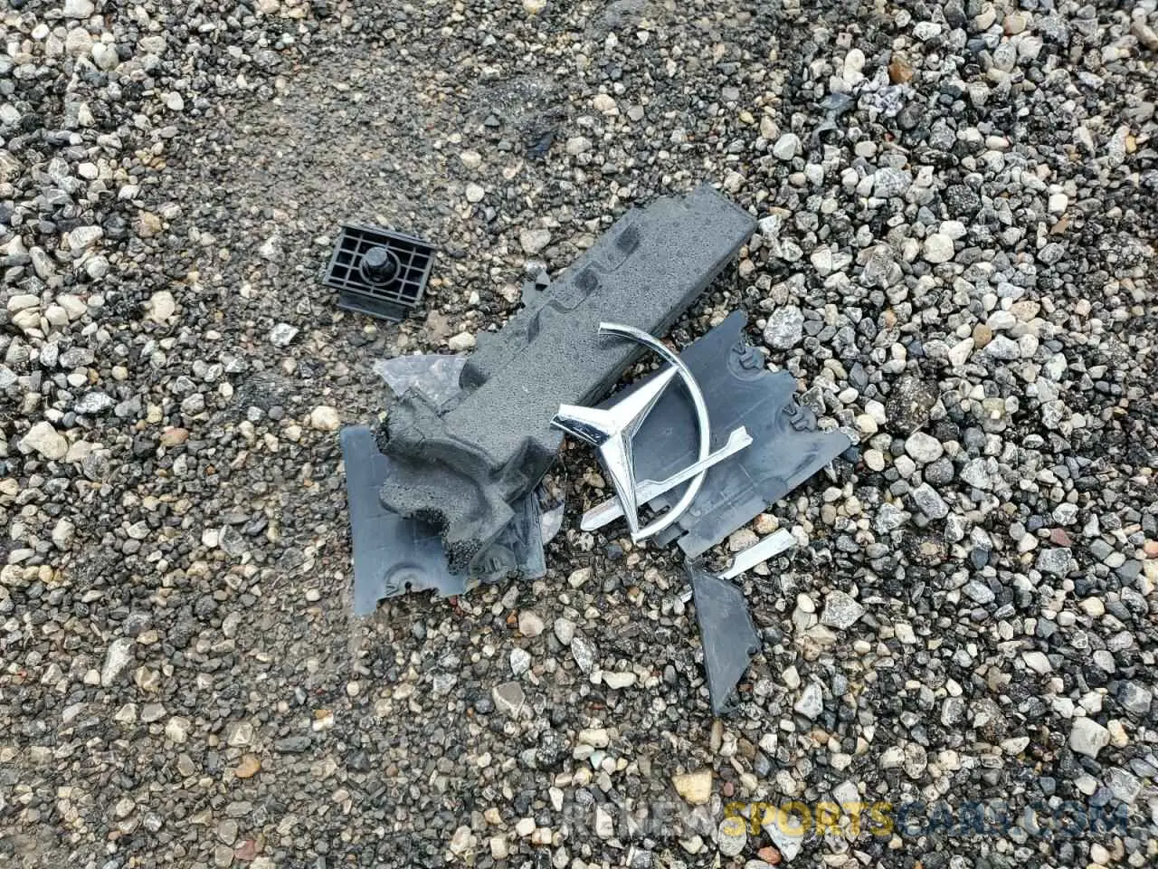 12 Photograph of a damaged car W1N0G8DB0NG077724 MERCEDES-BENZ GLC-CLASS 2022