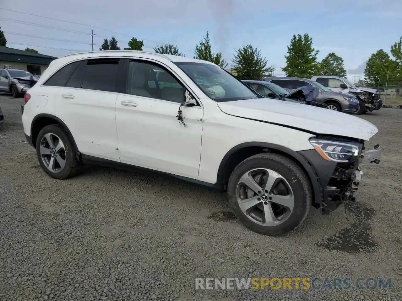 4 Photograph of a damaged car W1N0G8DB3NG098423 MERCEDES-BENZ GLC-CLASS 2022