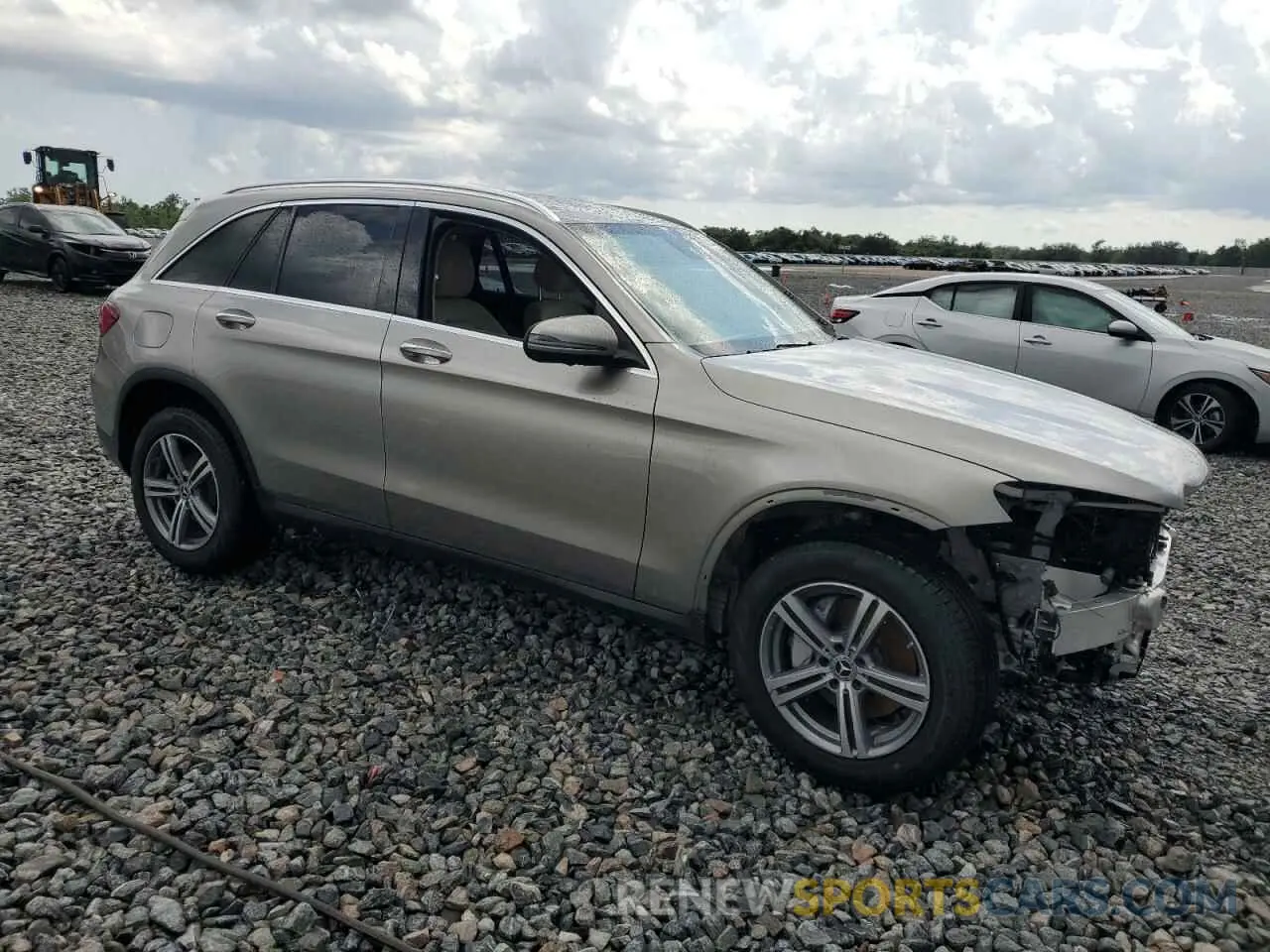 4 Photograph of a damaged car W1N0G8DB4NV384292 MERCEDES-BENZ GLC-CLASS 2022