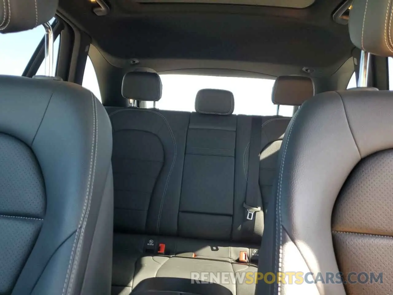 10 Photograph of a damaged car W1N0G8DB7NV399997 MERCEDES-BENZ GLC-CLASS 2022