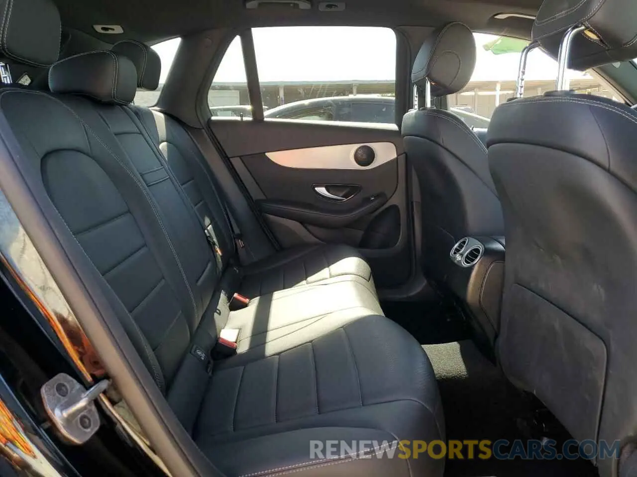 11 Photograph of a damaged car W1N0G8DB7NV399997 MERCEDES-BENZ GLC-CLASS 2022
