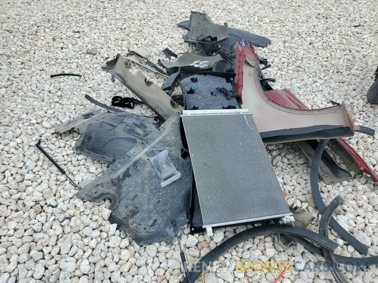 13 Photograph of a damaged car W1N0G8DB8NV389091 MERCEDES-BENZ GLC-CLASS 2022