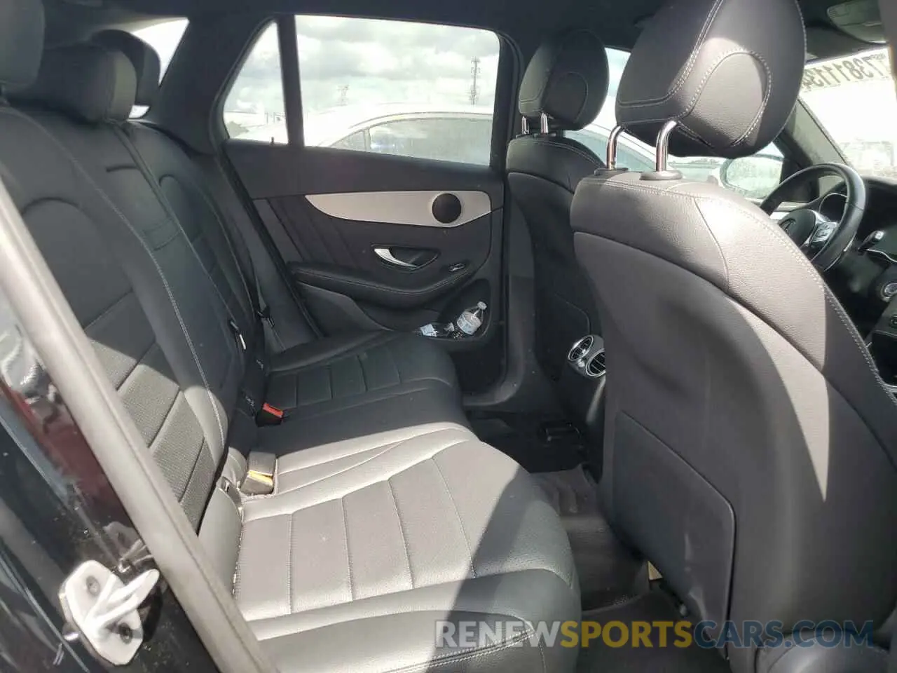 11 Photograph of a damaged car W1N0G8DB9NV376964 MERCEDES-BENZ GLC-CLASS 2022