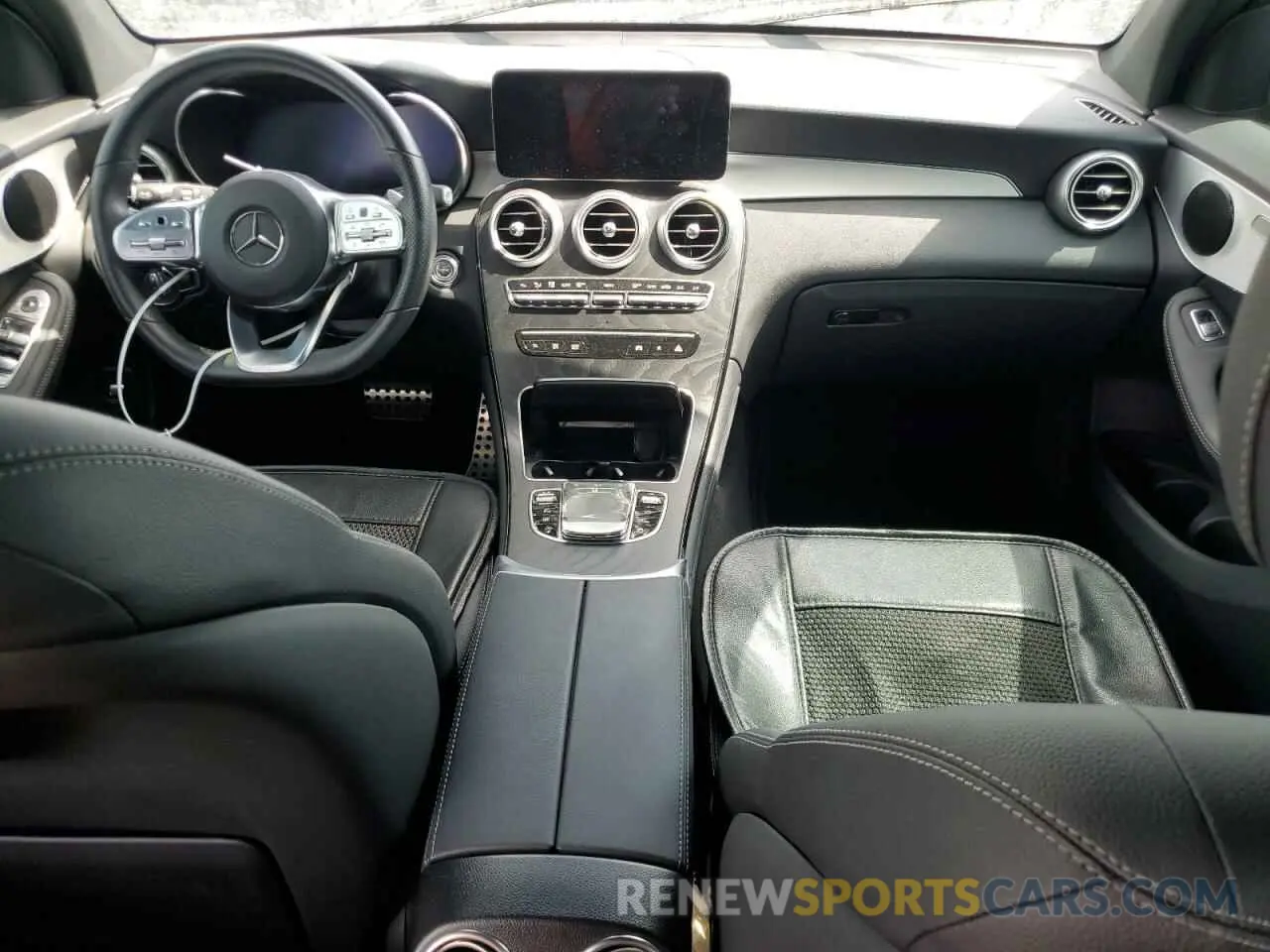 8 Photograph of a damaged car W1N0G8DB9NV376964 MERCEDES-BENZ GLC-CLASS 2022