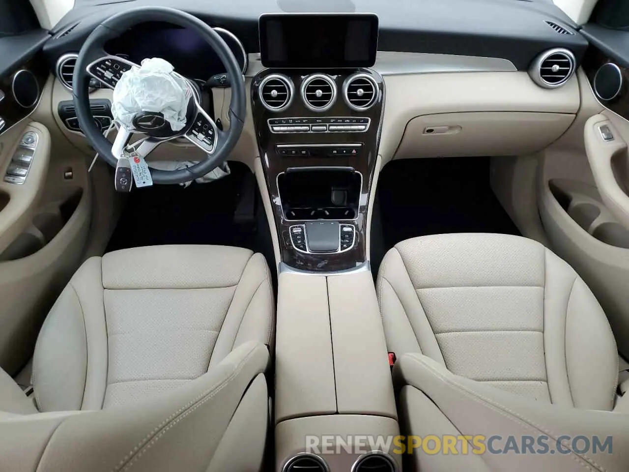 8 Photograph of a damaged car W1N0G8DB9NV388421 MERCEDES-BENZ GLC-CLASS 2022
