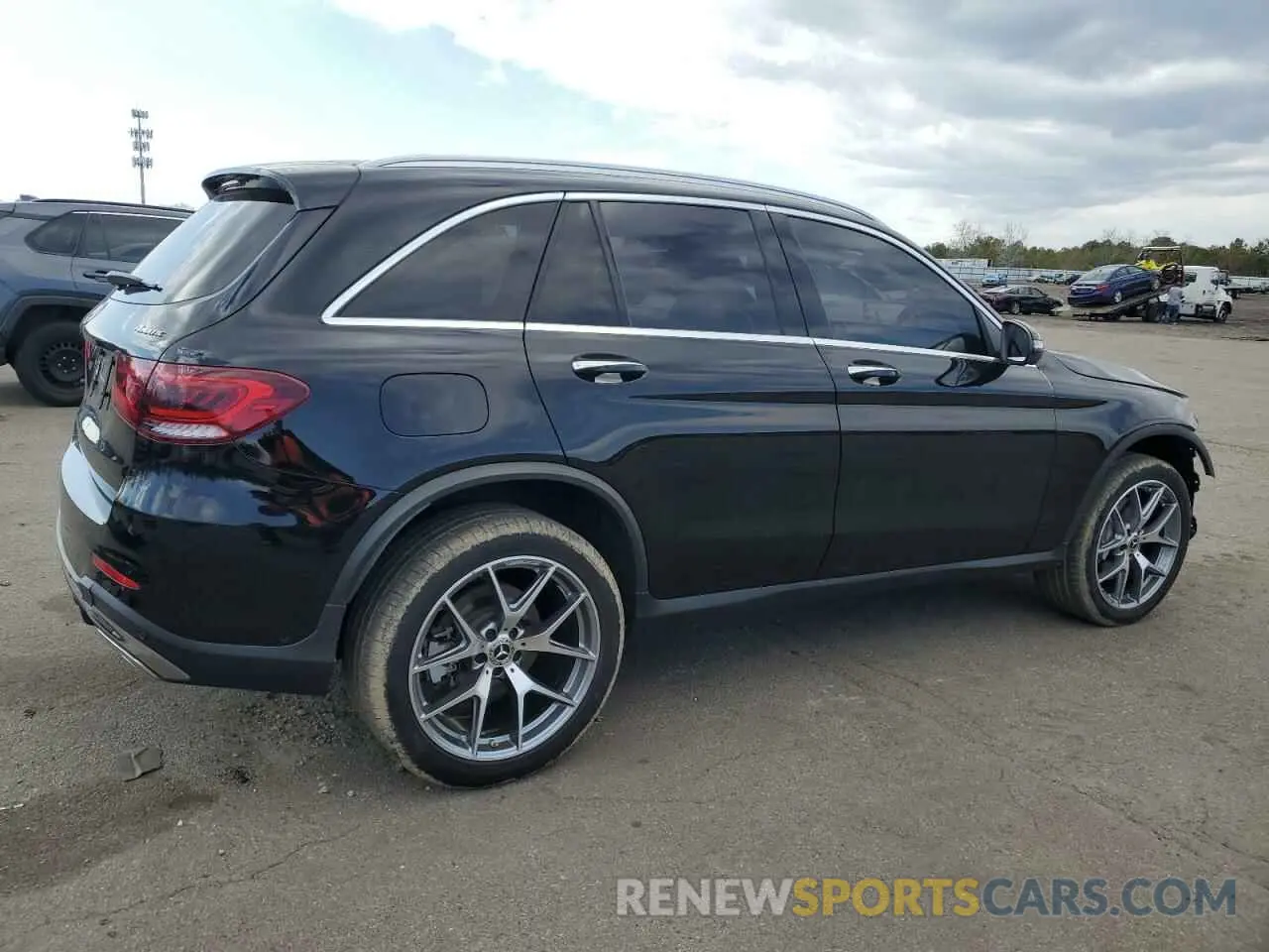 3 Photograph of a damaged car W1N0G8EB2NV381180 MERCEDES-BENZ GLC-CLASS 2022