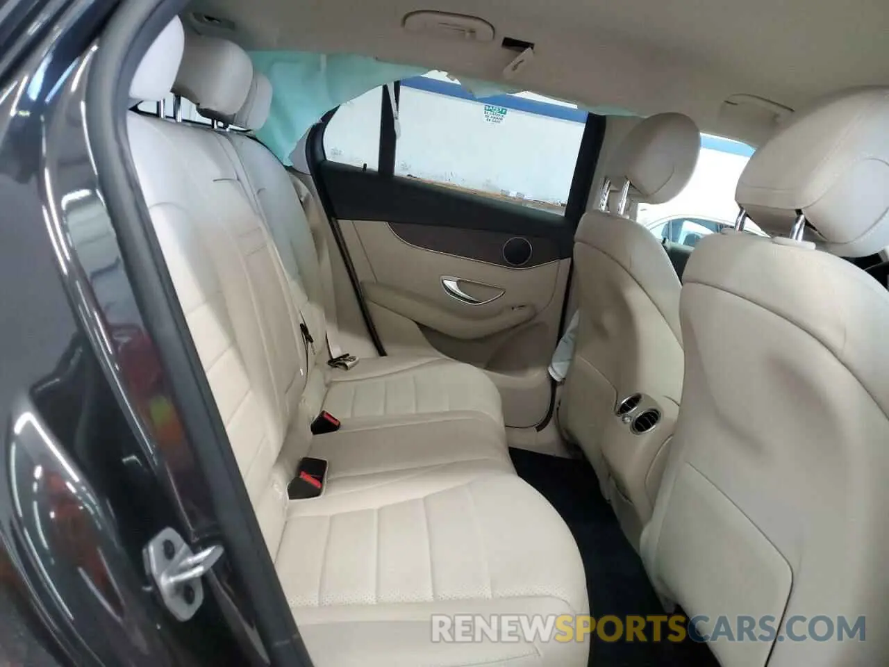 11 Photograph of a damaged car W1N0G8EB4NV331493 MERCEDES-BENZ GLC-CLASS 2022
