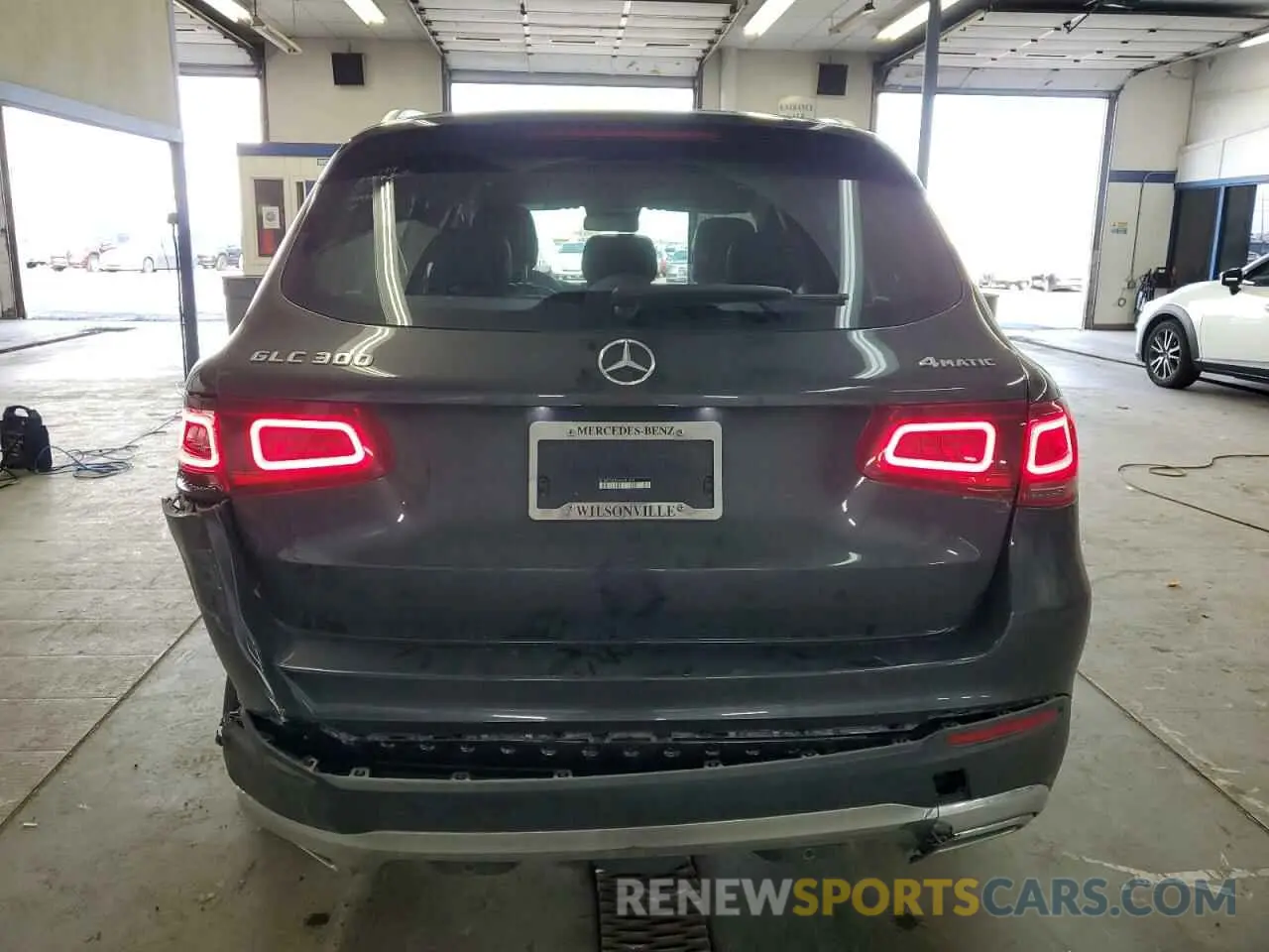 6 Photograph of a damaged car W1N0G8EB4NV331493 MERCEDES-BENZ GLC-CLASS 2022