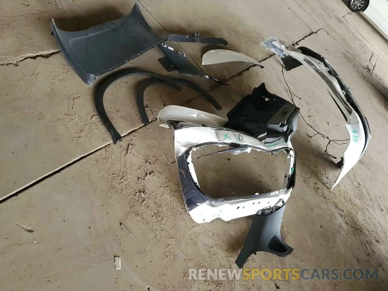 12 Photograph of a damaged car W1NKM4GB5PF061789 MERCEDES-BENZ GLC-CLASS 2023