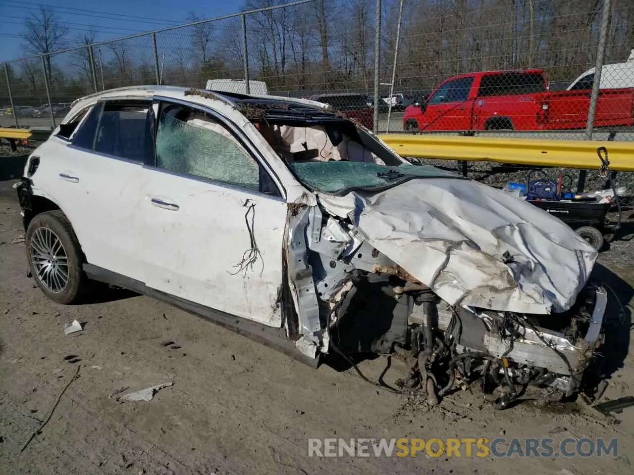 4 Photograph of a damaged car W1NKM4HB4PU021035 MERCEDES-BENZ GLC-CLASS 2023