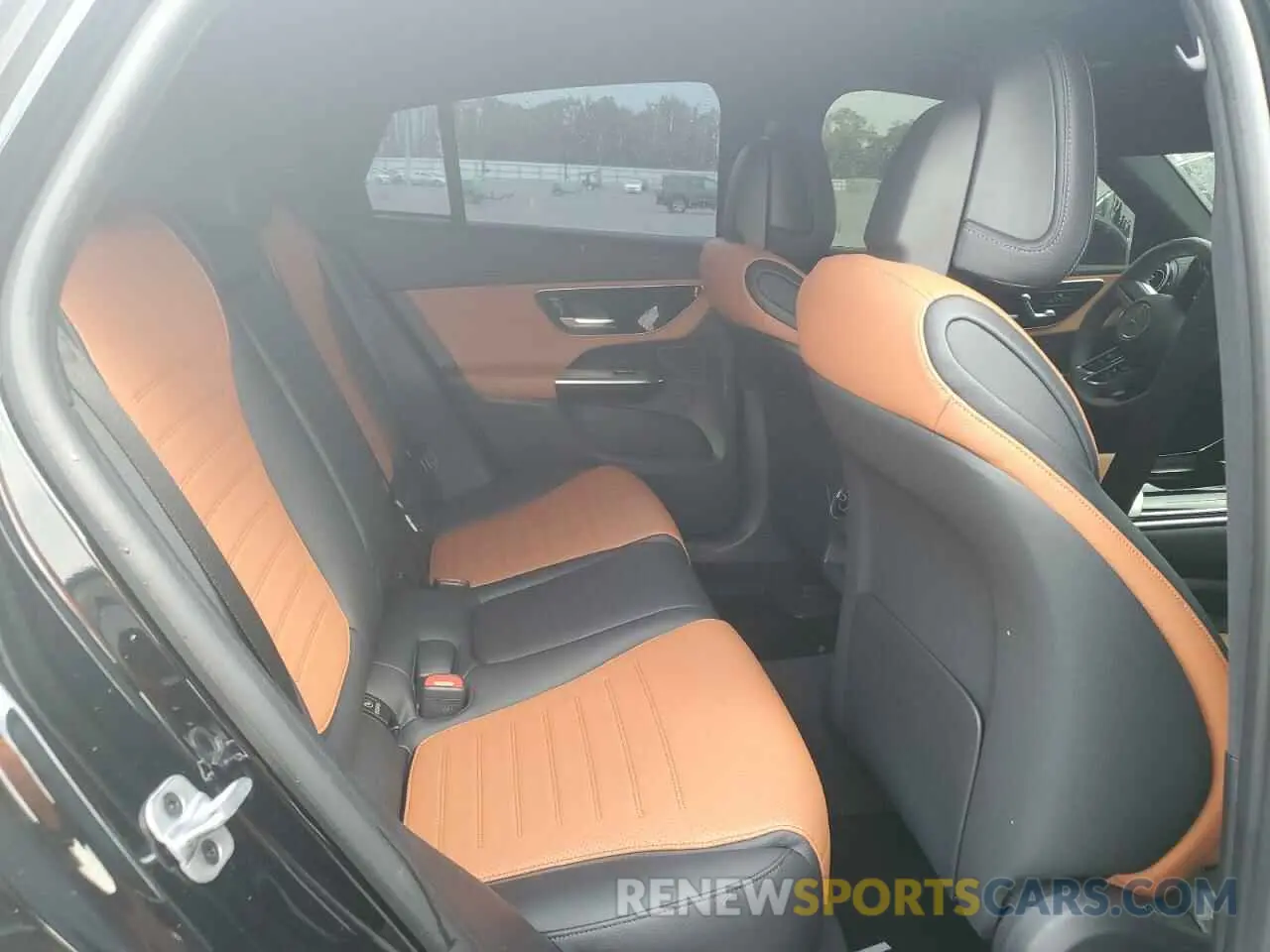 10 Фотография поврежденного автомобиля W1NKJ4HB0RF110360 MERCEDES-BENZ GLC-CLASS 2024