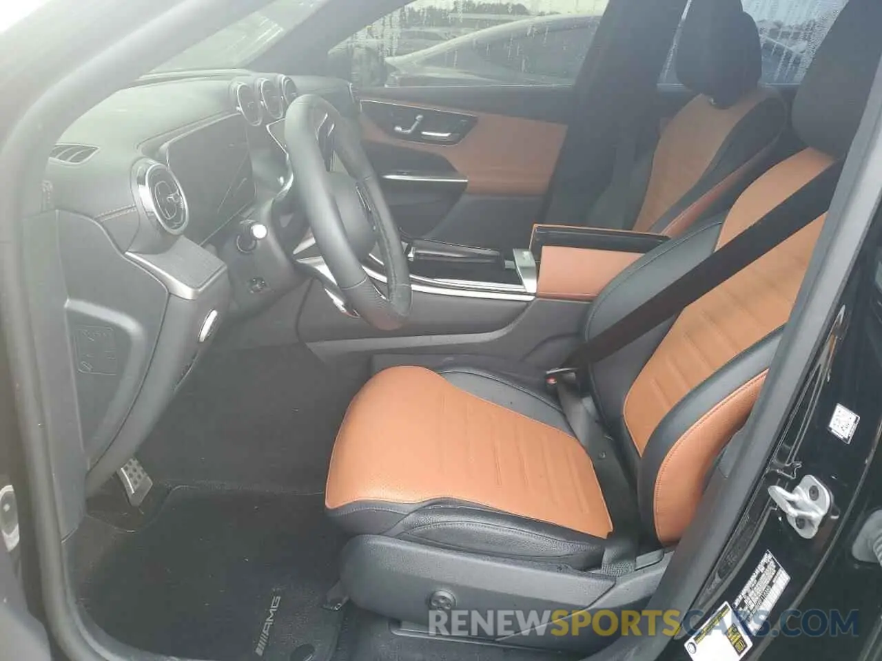 7 Фотография поврежденного автомобиля W1NKJ4HB0RF110360 MERCEDES-BENZ GLC-CLASS 2024