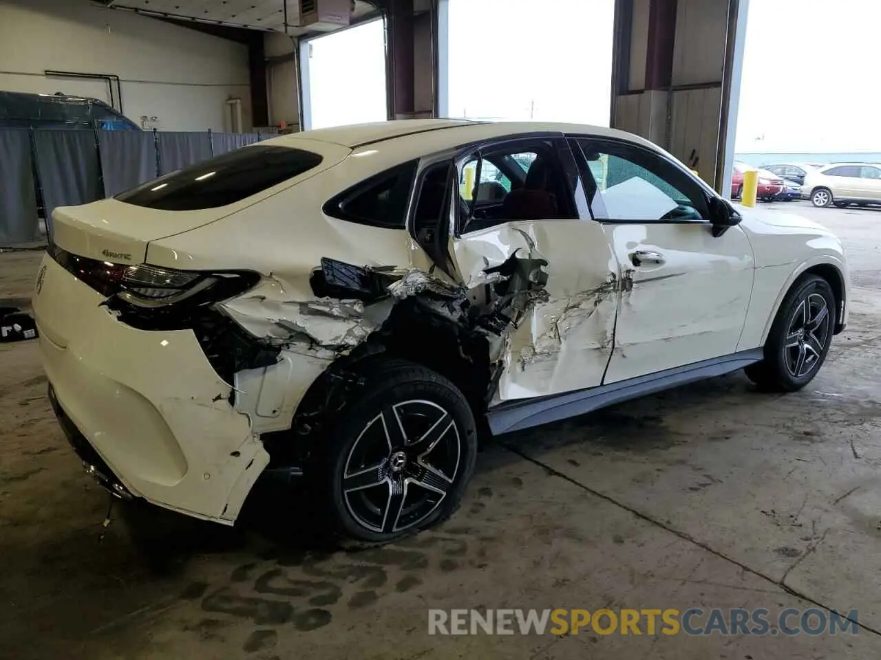 3 Photograph of a damaged car W1NKJ4HB2RF169197 MERCEDES-BENZ GLC-CLASS 2024