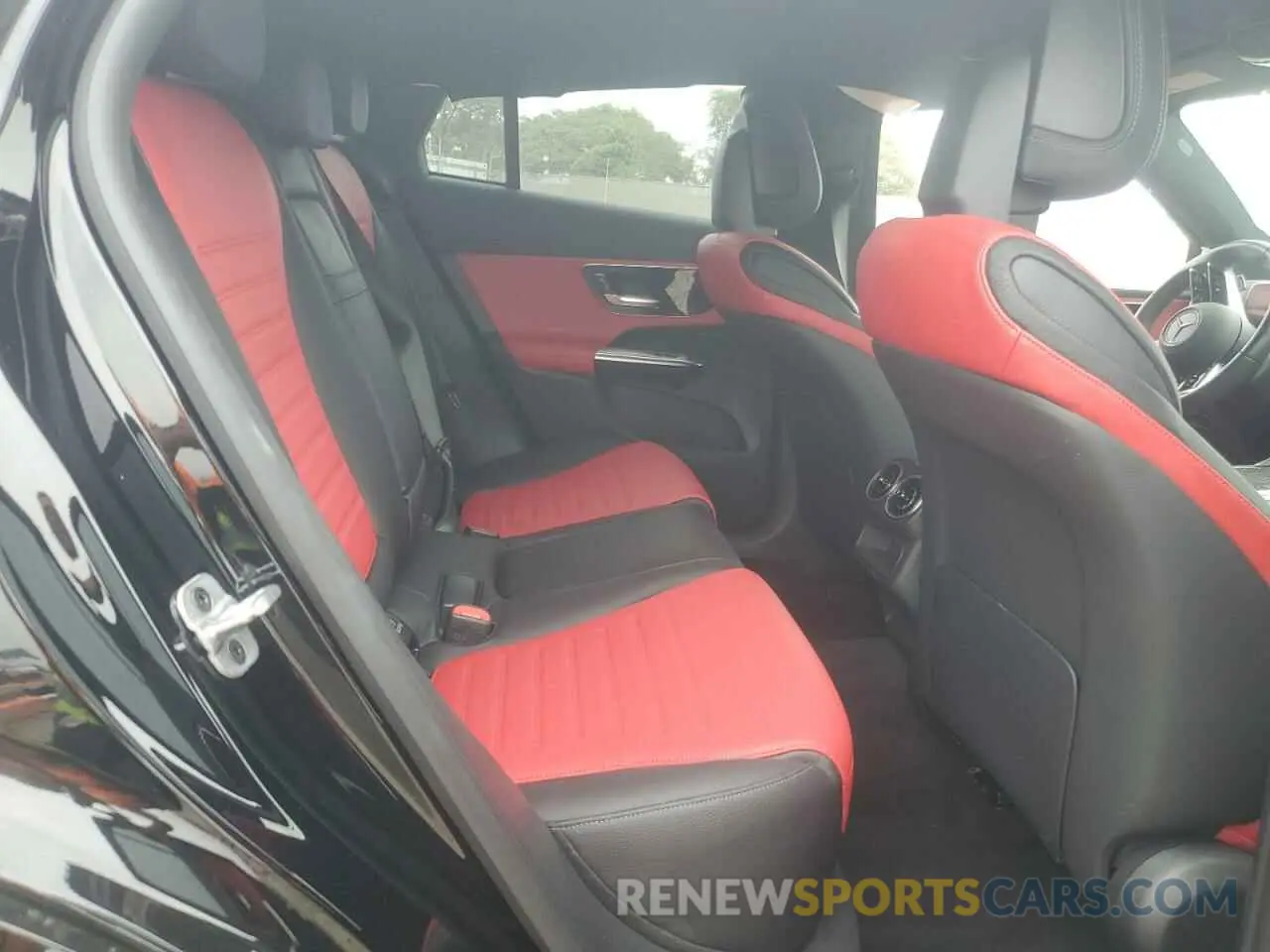 11 Фотография поврежденного автомобиля W1NKJ4HB9RF167074 MERCEDES-BENZ GLC-CLASS 2024