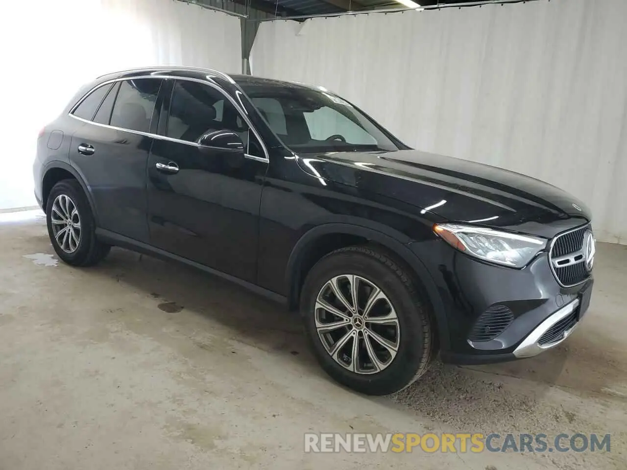 4 Photograph of a damaged car W1NKM4HB0RF216475 MERCEDES-BENZ GLC-CLASS 2024
