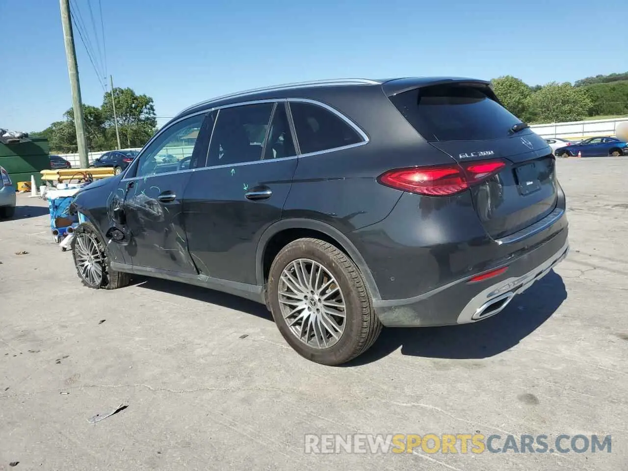 2 Photograph of a damaged car W1NKM4HB2RF110867 MERCEDES-BENZ GLC-CLASS 2024