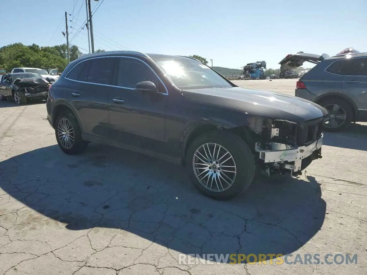 4 Photograph of a damaged car W1NKM4HB2RF110867 MERCEDES-BENZ GLC-CLASS 2024