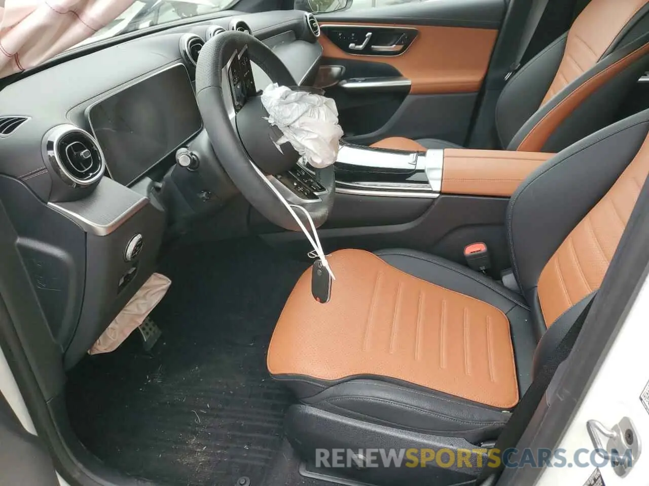 7 Фотография поврежденного автомобиля W1NKM4HB9RF131005 MERCEDES-BENZ GLC-CLASS 2024
