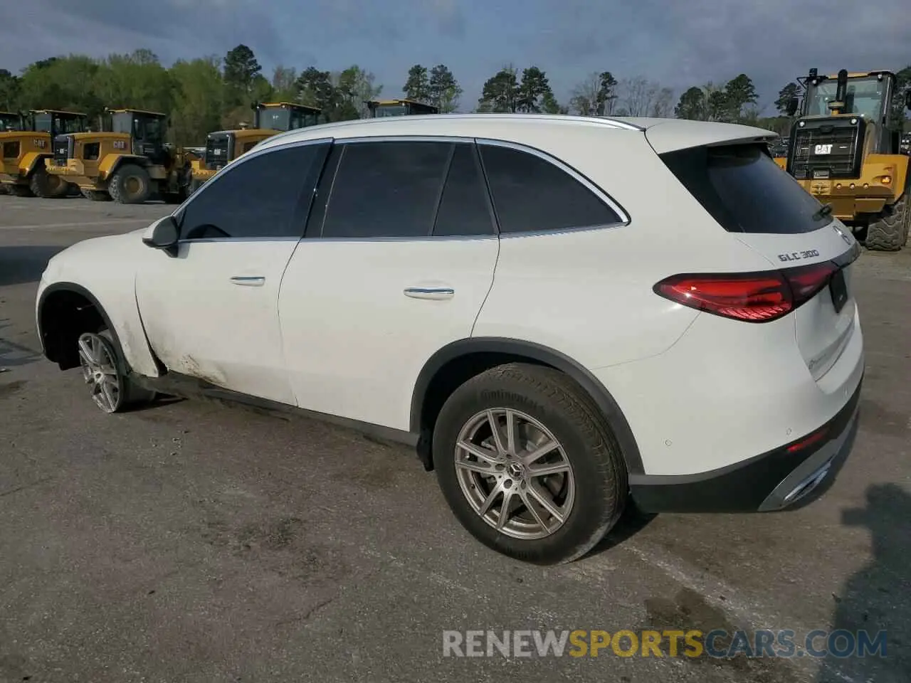 2 Photograph of a damaged car W1NKM4HBXSF265012 MERCEDES-BENZ GLC-CLASS 2025