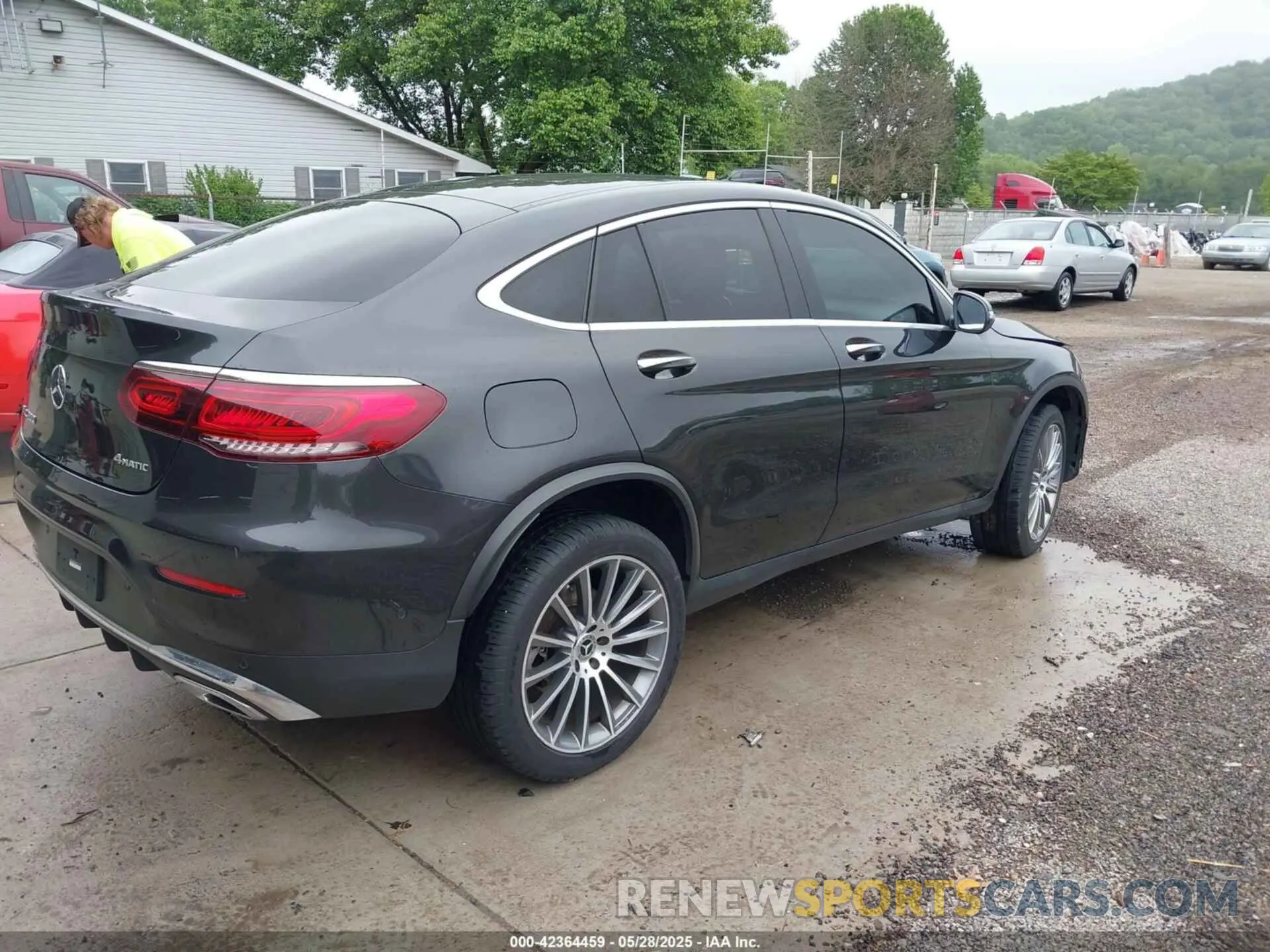 4 Фотография поврежденного автомобиля W1N0J8EB9MF913972 MERCEDES-BENZ GLC COUPE 2021