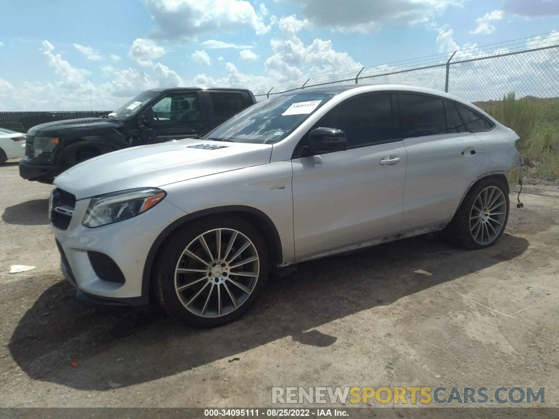 2 Фотография поврежденного автомобиля 4JGED6EB3KA141371 MERCEDES-BENZ GLE 2019