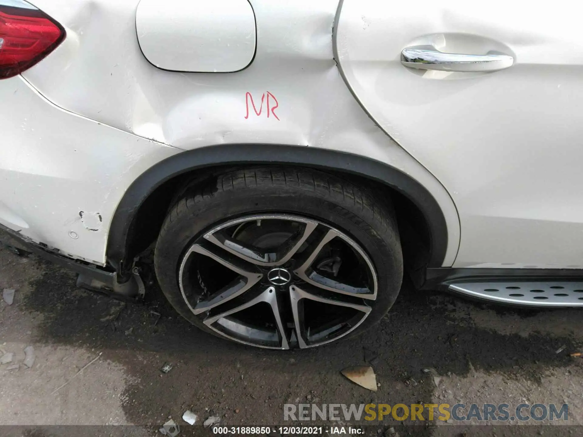 15 Photograph of a damaged car 4JGED6EB3KA142486 MERCEDES-BENZ GLE 2019
